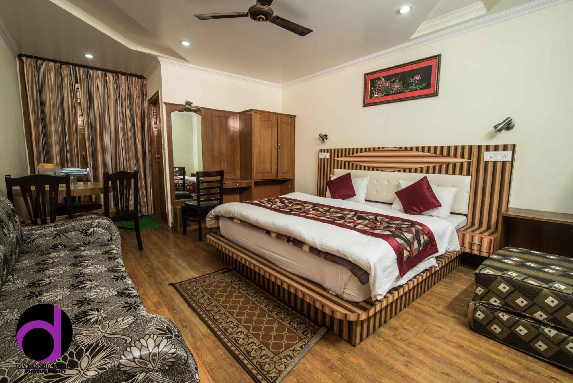Moon Hotel Mallital, Near Nainital High Court Exterior photo